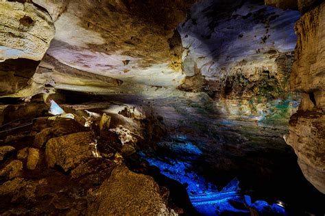 Americas 10 Coolest Scenic Caves Mapquest Travel