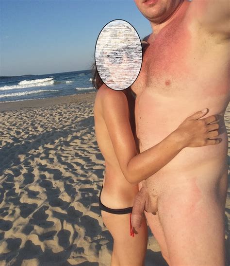 CFNM Only One On The Beach Public Show Exhib Pics XHamster