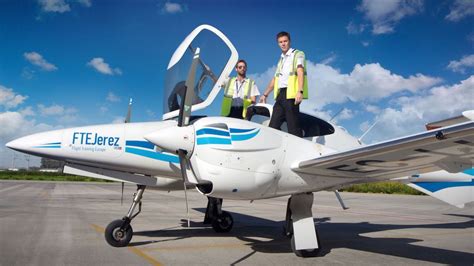 FTEJerez hat einen AL250-Simulator von ALSIM gekauft - Aerobuzz.de