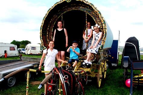 How Gypsies Have Moved From Fortune Telling To Fervent Christianity Bbc News