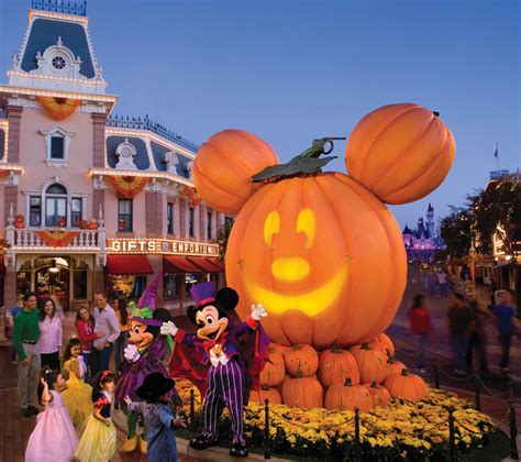 2 days ago · haunt 'o ween la: Mickey Moves His Halloween Party Across the Esplanade ...