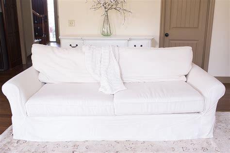 Pottery barn sofas come in a wide range of both style and price points to suit shoppers of all size budgets and aesthetics preferences. 8 Images Pb Comfort Slipcovered Sleeper Sofa Reviews And ...
