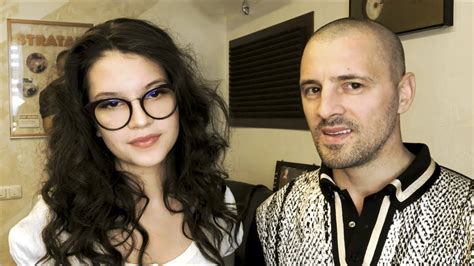Anunțul a fost făcut de tânăra interpretă odată cu lansarea unei piese realizată de cei. Reacția Lui Pavel Stratan Când A Aflat Că Fiica Sa ...