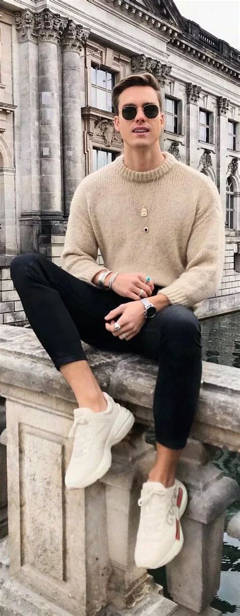 12 Cool Pastel Colour Outfits For Men This Season In 2020 Mens