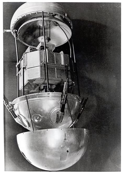 Sputnik 1 Vor 60 Jahren Startete Der Erste Satellit Ins All Raum