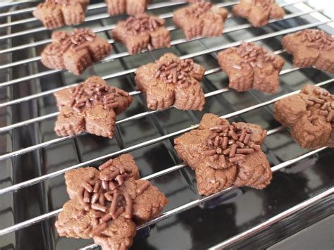 Resepi biskut cornflakes rangup sukatan cawan#biskutraya #biskutcornflakesrangup #gengmakan. Resepi Biskut Koko Sukatan Cawan Yang Sedap dan Mudah ...