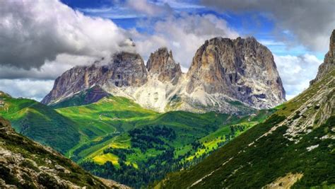Top 10 Natural Wonders In Italy