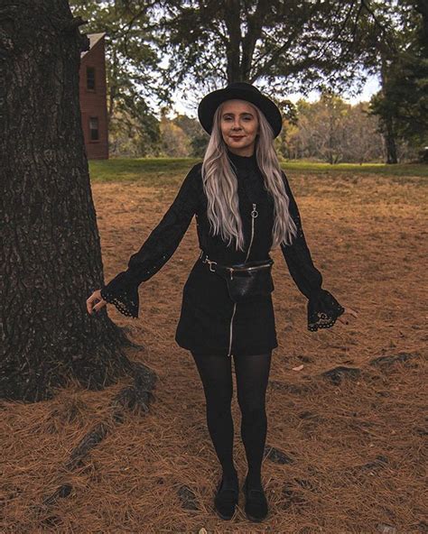 Salem Massachusetts Witchy Outfit Massachusetts Clothes Dark Mori