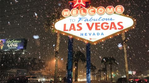 Las Vegas Strip Sees First Measurable Snow in Over 10 Years | The Weather Channel