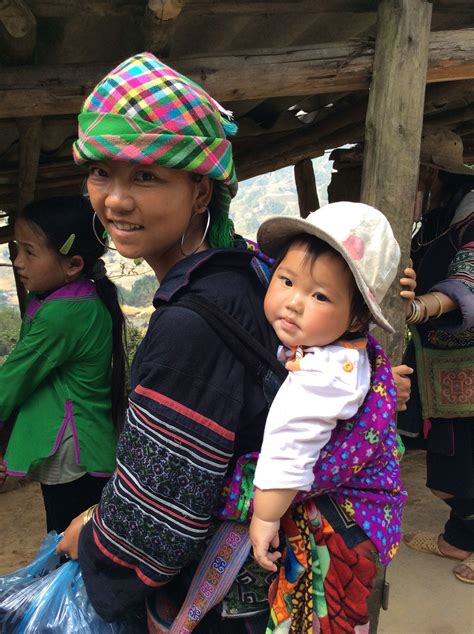 Black Hmong girl and her baby 2015 | Hmong, Headwear, Black