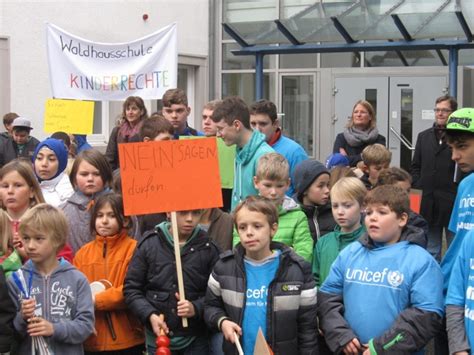 Unicef saves children's lives, defends their rights, and helps them fulfill. Waldhausschule hisst UNICEF-Flagge in Malsch ...