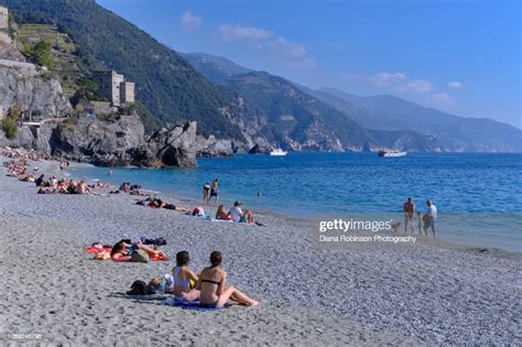 Spiaggia Di Fegina The Beach At Monterosso Cinque Terre Italy Foto