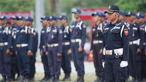 Pekerjaan Yang Menghasilkan Barang Dan Jasa Gambar