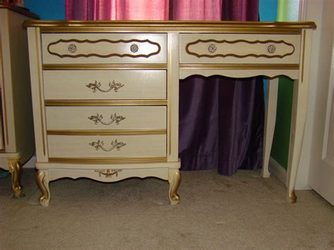 Cherry oak bedroom set $ 5,695.00 $ 5,295.00; I Have A French Provincial Bedroom Set From The 1960s, I ...