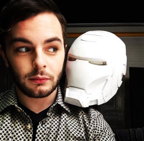 Come posso fare questo accordo in un modo diverso? o ancora perché ci sono tanti modi di suonare lo stesso accordo?. SIAMO UGUALI TESTO E TRADUZIONE - Wroc?awski Informator ...