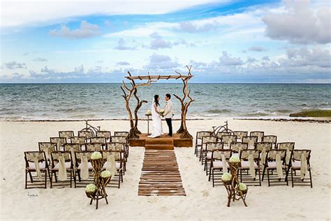 Mexico Beach Wedding Ideas From Riviera Maya The Destination Wedding Blog Jet Fete By Bridal Bar