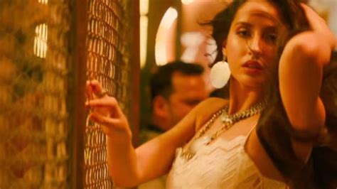marjaavaan s ek toh kum zindagani teaser nora fatehi is back with her oh so sizzling dance