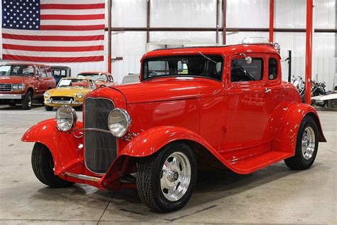 In 1927, after producing the ford model t since 1908, henry ford closed his plant for seven months to switch his production to this very secretly and hastily implemented new design. 1932 Ford 5 Window Coupe for sale #89346 | MCG