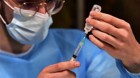 Está indicada para la inmunización activa de individuos de 10. Vacuna anticovid de Pfizer es segura y eficaz en jóvenes ...