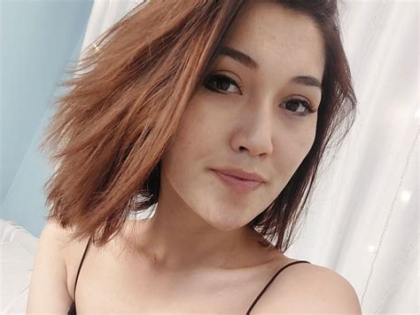 Dolcealiana Brunette Asian Babe Webcam