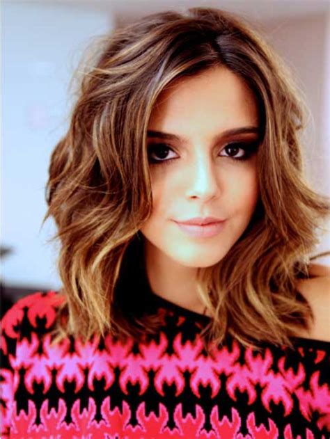 Wanna try a curly haircut in 2021? Short Medium Curly Hairstyles | Short Hairstyles 2018 ...