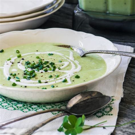 🏅 sopa de batata e alho poró irlandês tradicional