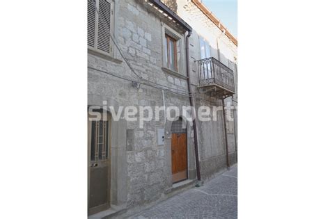 1 Bedroom House For Sale In Schiavi Di Abruzzo 544720 Gate Away