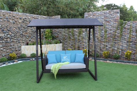 Mcombo canopy swing chair is an excellent addition to any garden or outdoor. Outdoor Canopy Rattan Swing Chair RAHM-022 | ATC Furniture