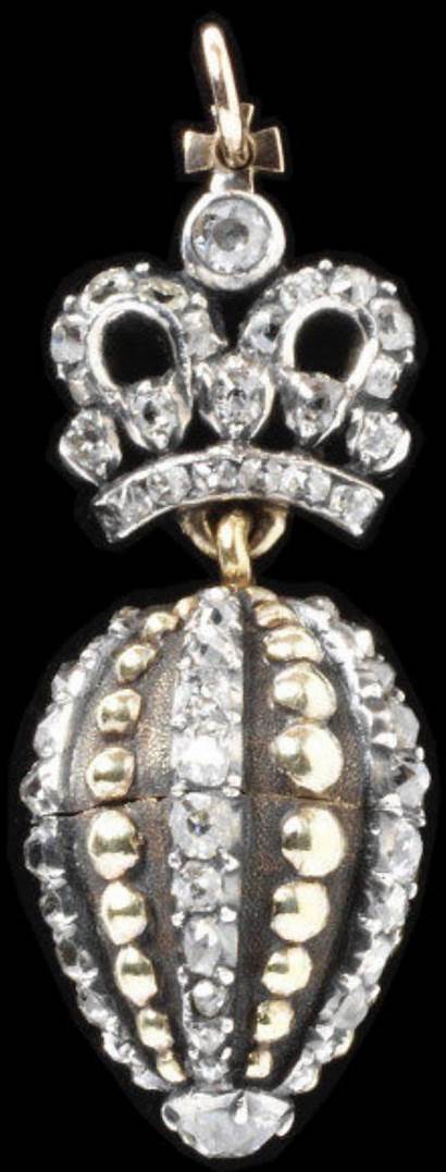 Royal Jewels Crown Pendant Vam