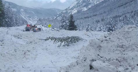 Colorado Avalanche Buries 3 Cars And Shuts Down Major Stretch Of