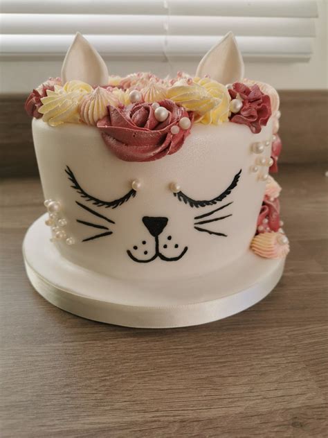 Cat Cake 40th Birthday Cakes Cat Cake Cake Decorating Tips