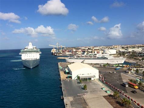 Visiting Oranjestad By Cruise Ship Port Map And Tourist Guide Crew