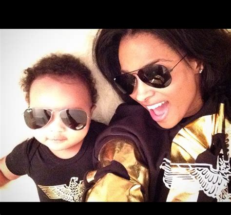A Few Adorable Selfies Of Ciara And Baby Future Ciara And Future Baby
