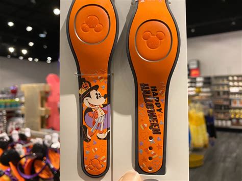 Photos New Limited Release Mickey Mouse “happy Halloween” Magicband
