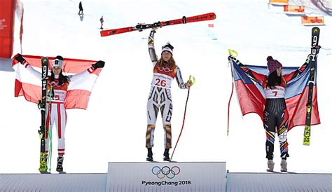 Tbh ester ledecka is the biggest sensation ever, snowboard parallel disciplines specialist, world champion and world cup winner takes olympic gold in… alpine skiing??? Olympia-Sensation im Super-G: Gold für Snowboard ...