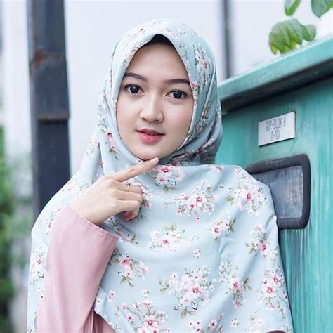 Gadis Hijab Muslimah Cantik Single Cari Jodoh Model Pakaian Wanita