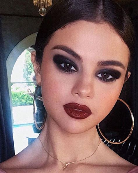 Pretty Matte Celeb Makeup Looks To Try Fashionisers Part Selena Gomez Makeup Selena