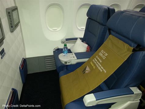 I would say less than half of the time one was offered, and if it was, it was either just. Delta Air Lines 737-900ER photos delta points travel blog (1) - Renés PointsRenés Points