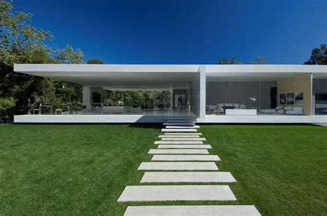 The Glass Pavilion An Ultramodern House By Steve Hermann