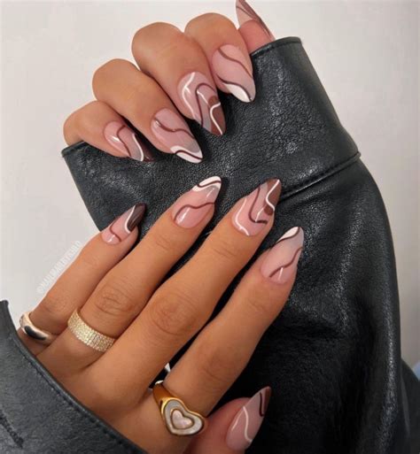 40 Nail Designs For Fall 2022 — Green Croc Marble Stiletto Nails