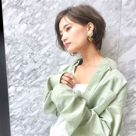 ショートヘアの後ろ姿で知らない間にノックアウト♡ | 短い髪 ...