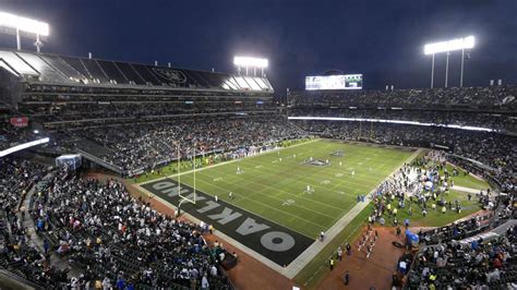 Oakland Coliseum Executive Confirms Raiders Are Discussing 2019 Return