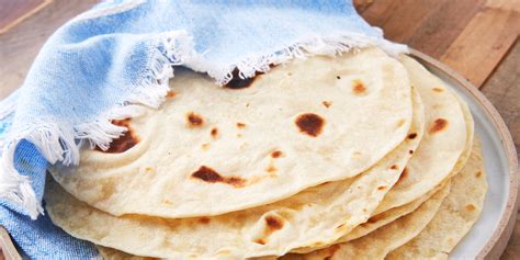 Making Your Own Flour Tortillas Is Surprisingly Easy Recipe Recipes