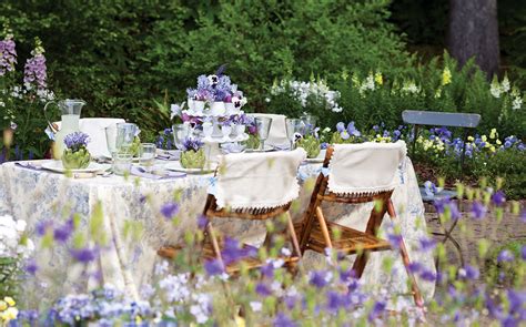 Say hello to new beginnings with our medley of springtime inspiration. Spring Garden Gathering - Southern Lady Magazine