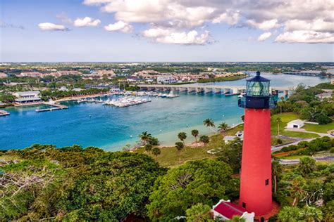 About The Jupiter Lighthouse Waterfront Properties