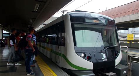 Metro Empezó A Ofrecer Viaje A Crédito En La Línea 1 De Buses Columna Vip