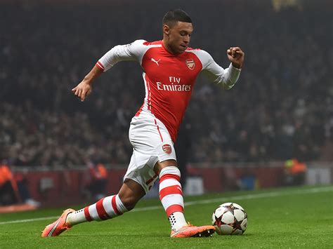As probably a few others out here, i struggled to choose either chamberlain or that speedy portoguese winger. Alex Oxlade-Chamberlain sends warning to former club | Buzz.ie
