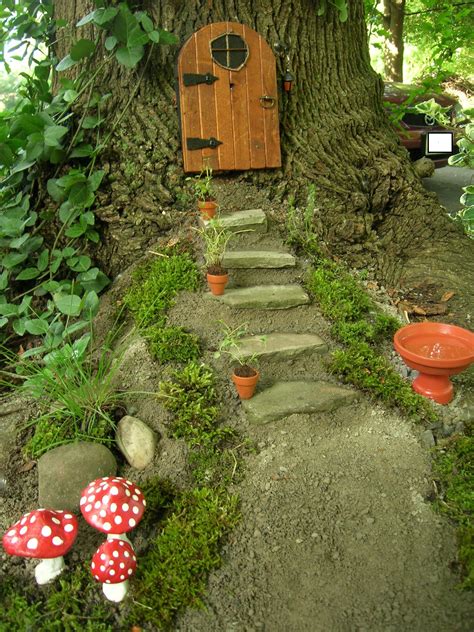 Tree Trunk Ideas That Make Excellent Decor For Your Garden
