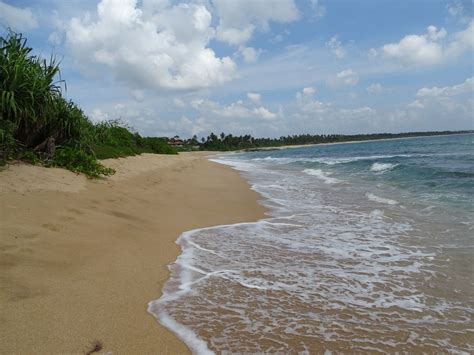 Und das zurecht, denn die kleine insel im indischen ozean hat eine beeindruckende küste zu bieten, an der jeder strand. menschenleere Strand Sri Lanka bei Tangalle (mit Bildern)