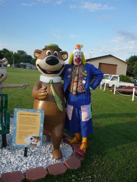 Clowns In Michigan For Your Event We Rent Clowns In Michigan Ohio